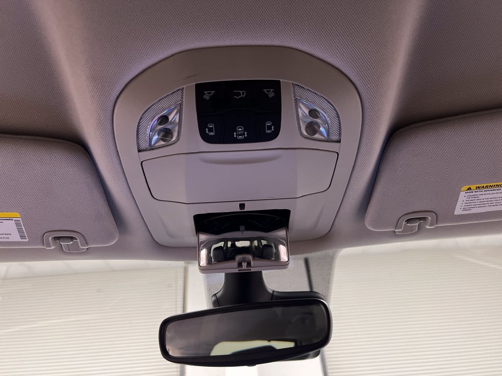 Used 2024 Chrysler Pacifica Touring-L FWD image 75