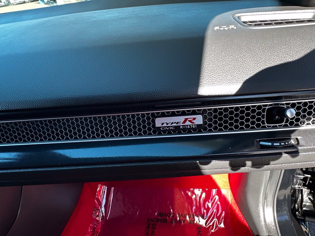 Used 2023 Honda Civic Type R image 15