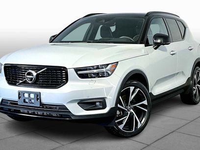 Used 2021 Volvo XC40 T5 R-Design