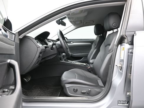 Used 2019 Volkswagen Arteon SE FWD image 9