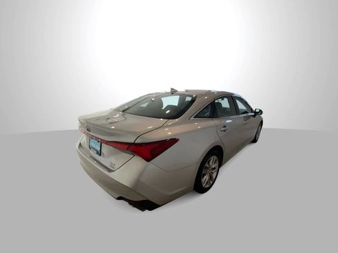 Used 2021 Toyota Avalon XLE image 8