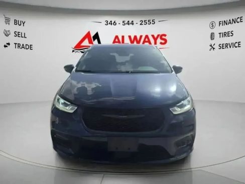 Used 2022 Chrysler Pacifica Touring-L w/ S Appearance Package FWD image 4