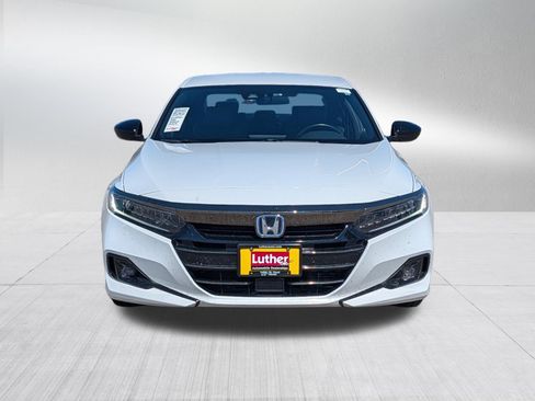 Used 2022 Honda Accord Sport image 2