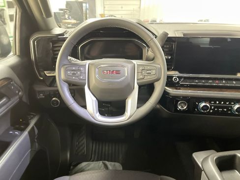 Certified 2024 GMC Sierra 1500 Elevation w/ X31 Off-Road Package AWD/4WD image 17