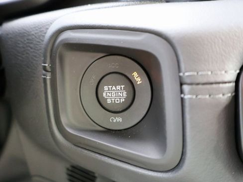 New 2026 Jeep Wrangler Unlimited Rubicon w/ Safety Group image 31