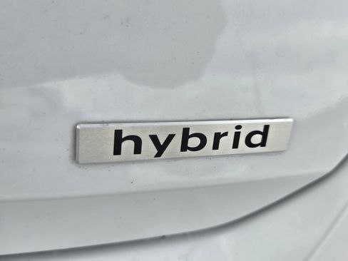 Certified 2025 Hyundai Elantra SEL FWD image 15