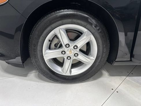 Used 2019 Chevrolet Malibu LS FWD image 4