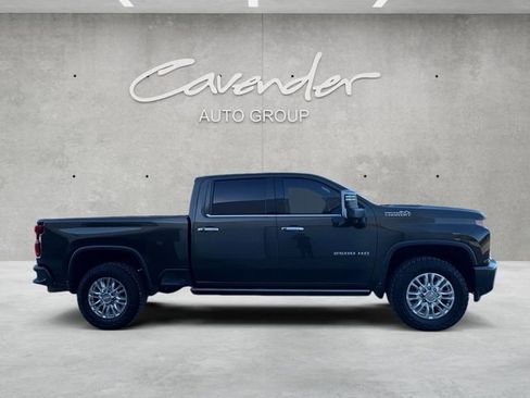 Used 2022 Chevrolet Silverado 2500 High Country w/ Z71 Off-Road Package image 17