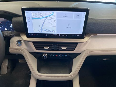 New 2026 Ford Explorer Active image 24