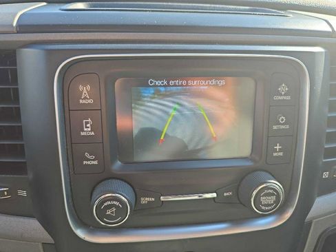 Used 2016 RAM 2500 Tradesman w/ Chrome Appearance Group image 16