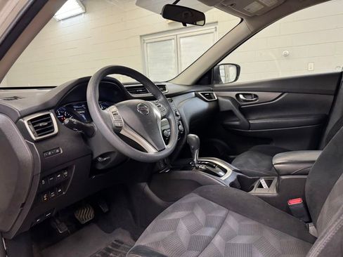 Used 2014 Nissan Rogue SV w/ SV Premium Package AWD/4WD image 12