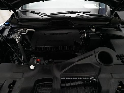 Used 2025 Honda Pilot Black Edition image 3