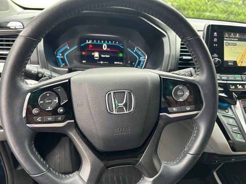 Certified 2023 Honda Odyssey Touring image 21