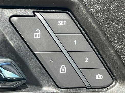 New 2026 Chevrolet Colorado ZR2 w/ Technology Package AWD/4WD image 23