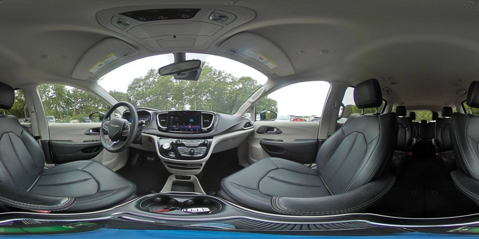 Used 2024 Chrysler Pacifica Touring-L FWD image 43