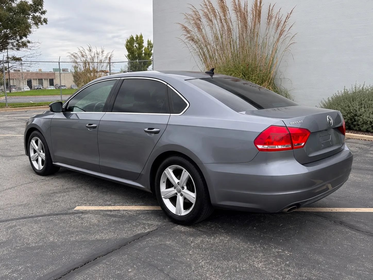 Used 2013 Volkswagen Passat 2.5 SE FWD image 3