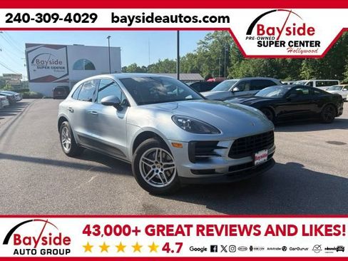 Used 2021 Porsche Macan AWD/4WD image 1