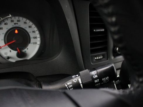 Used 2018 Toyota Sienna SE image 13