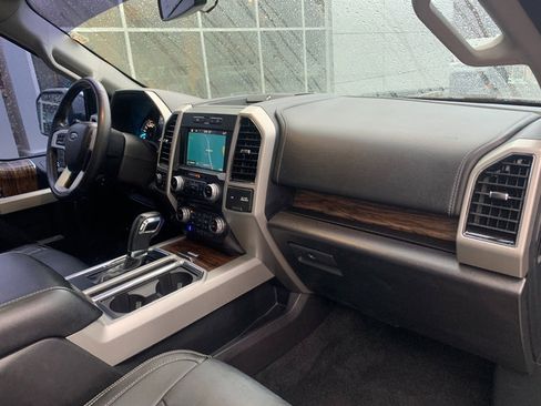 Used 2018 Ford F150 Lariat w/ Equipment Group 502A Luxury image 12