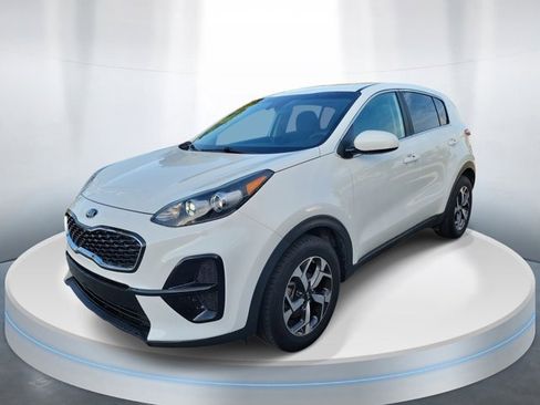 Used 2021 Kia Sportage LX image 3