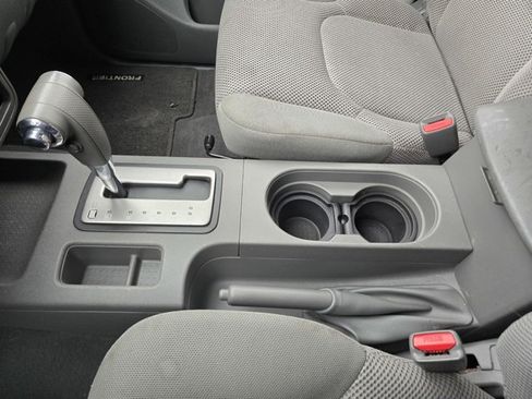 Used 2019 Nissan Frontier SV AWD/4WD image 12