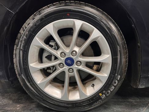 Used 2020 Ford Fusion SE FWD image 29