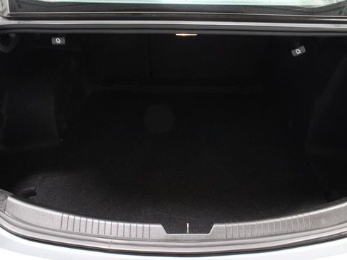 Used 2024 Chevrolet Malibu LT FWD image 19