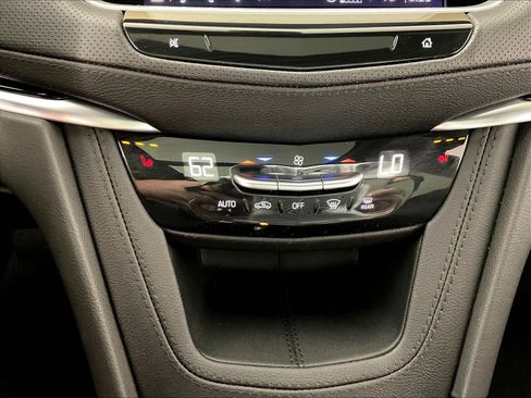 Certified 2024 Cadillac XT6 Luxury AWD/4WD image 37