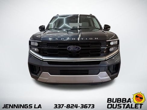 New 2026 Ford Expedition Platinum w/ Driver's Package image 8