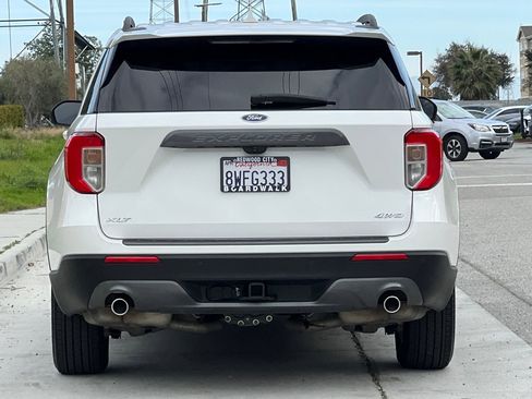Used 2021 Ford Explorer XLT w/ Equipment Group 202A image 5