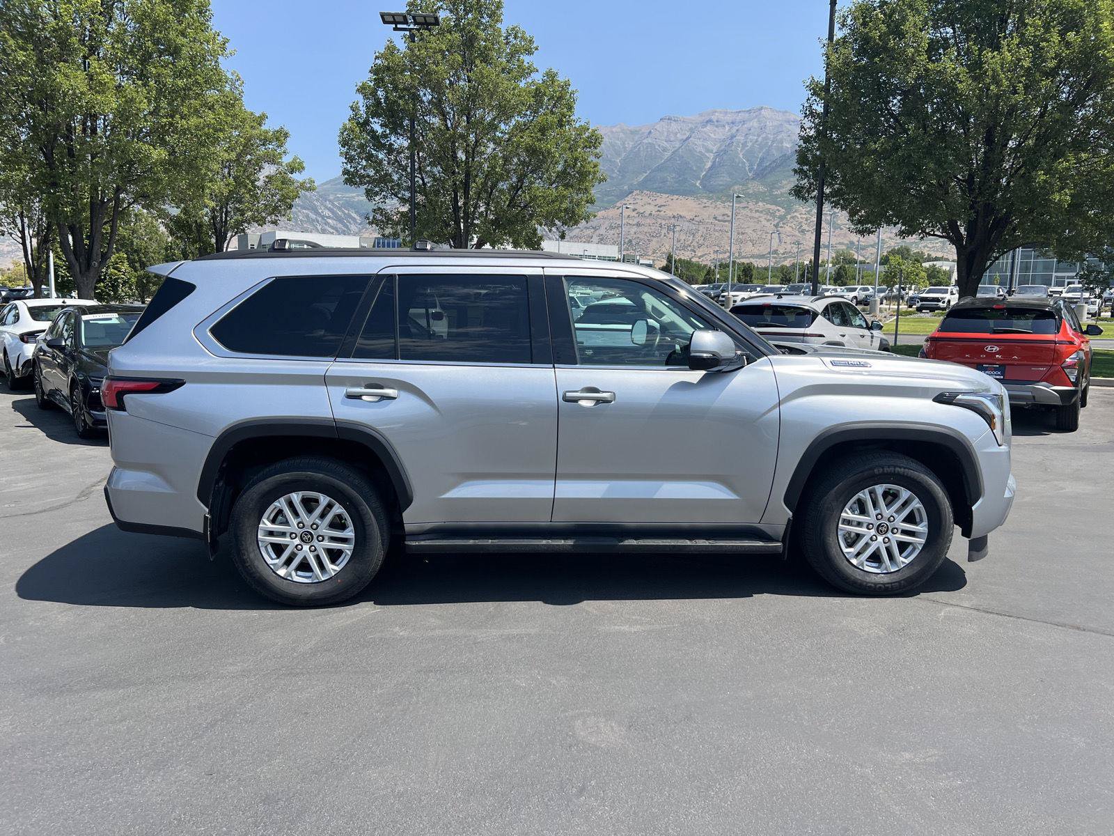 Used 2023 Toyota Sequoia SR5 AWD/4WD image 14