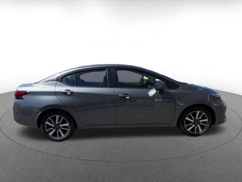 Used 2025 Nissan Versa SV FWD image 16