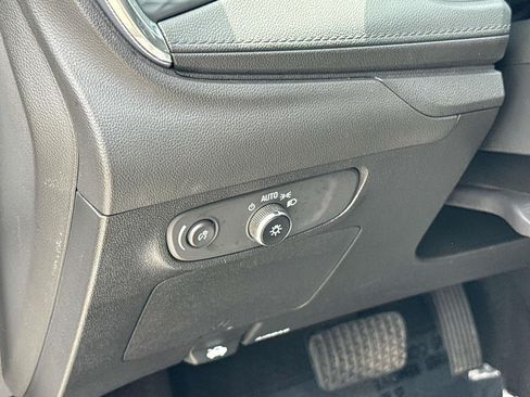 Used 2025 Buick Encore GX Preferred FWD image 25