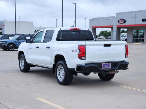 Used 2024 Chevrolet Colorado W/T w/ WT Convenience Package II AWD/4WD image 4