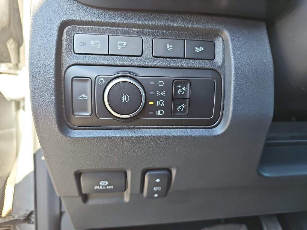 Used 2023 Ford F250 Lariat w/ Tremor Off-Road Package AWD/4WD image 25