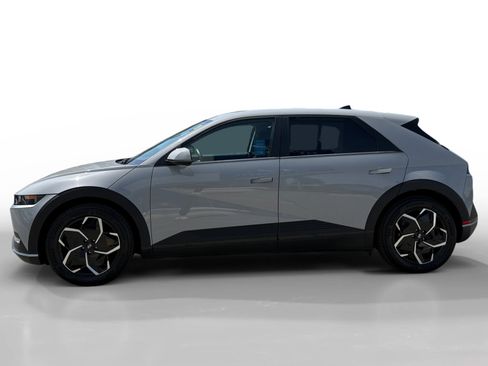 Certified 2024 Hyundai Ioniq 5 SEL RWD image 2