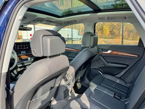 Used 2023 Audi Q5 2.0T Premium w/ Convenience Package image 24