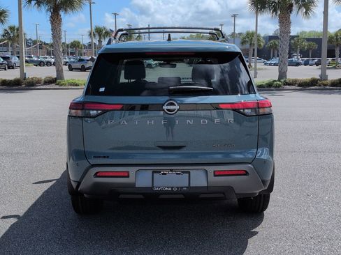 New 2026 Nissan Pathfinder SL image 6
