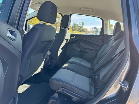 Used 2017 Ford C-MAX SE image 10