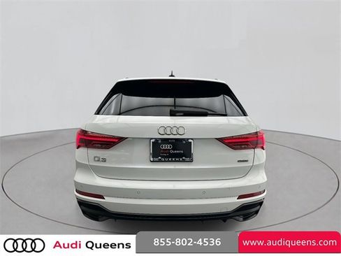 Certified 2022 Audi Q3 2.0T Premium image 3