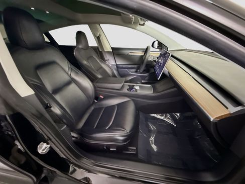 Used 2022 Tesla Model 3 image 28