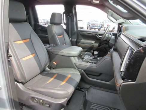 Certified 2023 GMC Sierra 1500 AT4 w/ AT4 Premium Package AWD/4WD image 26