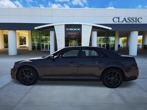 Used 2023 Chrysler 300 S RWD image 5