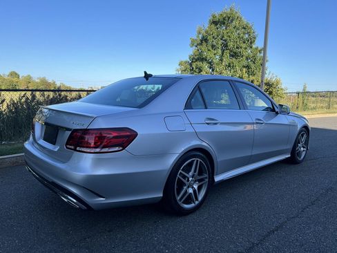 Used 2016 Mercedes-Benz E 350 4MATIC Sedan w/ Premium Package image 4