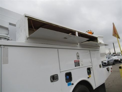 Used 2013 Ford F450 XL w/ Snow Plow Prep Pkg image 15