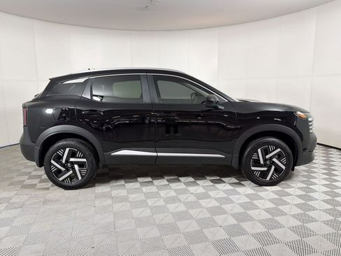 Used 2026 Nissan Kicks SV FWD image 8