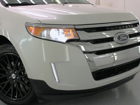 Used 2012 Ford Edge Limited image 22