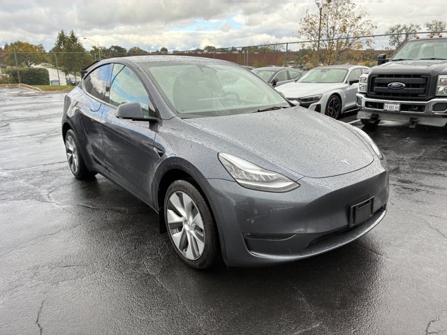 Used 2023 Tesla Model Y Long Range AWD/4WD image 3