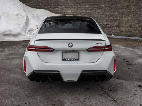 Used 2025 BMW M5 w/ Carbon Package image 8