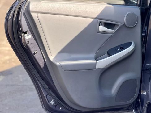 Used 2011 Toyota Prius Four image 8